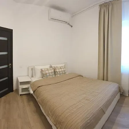 Ξενοδοχείο με διαμερίσματα Casa Florescu 13