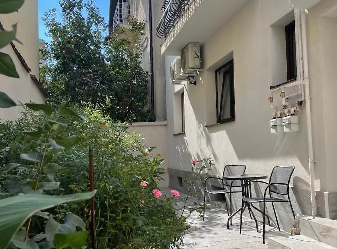 Casa Florescu 13 3*